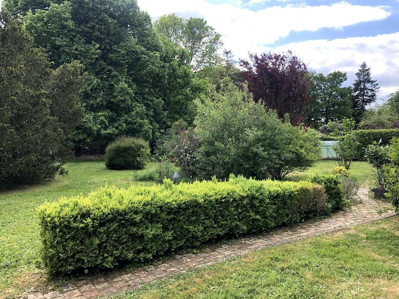 Maison - 225 m² - 9 pièces