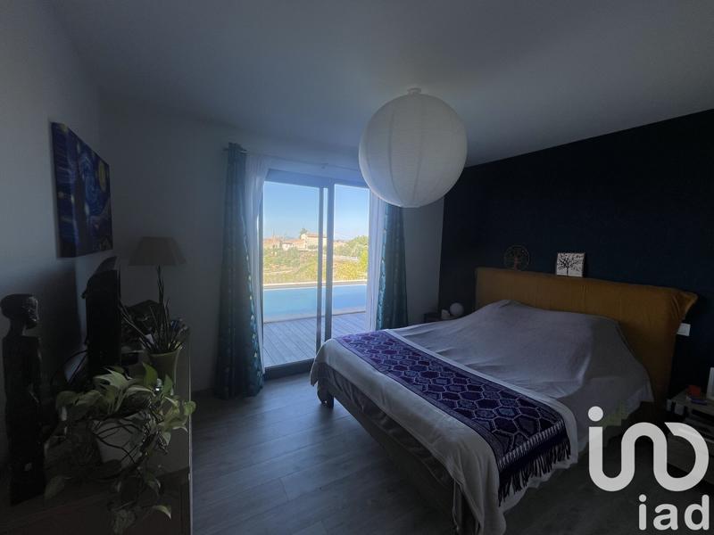 Maison - 180 m² - 7 pièces