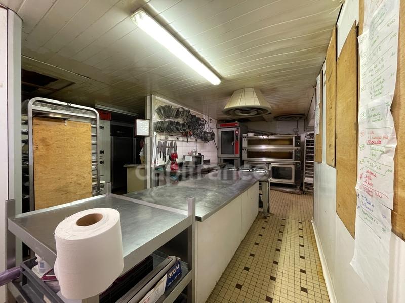 Local commercial - 275 m² - 10 pièces