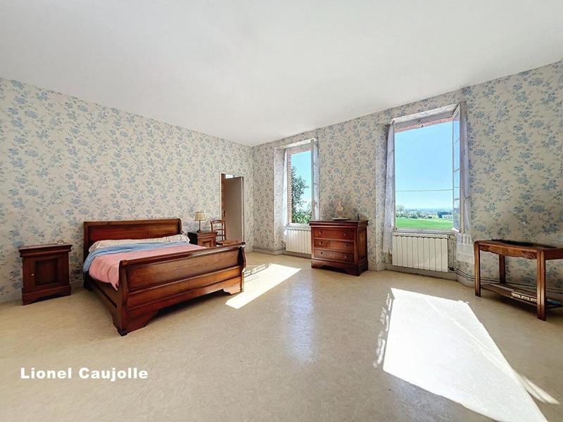 Propriété - 295 m² - 8 pièces