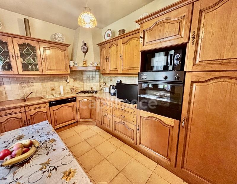 Maison - 163 m² - 8 pièces