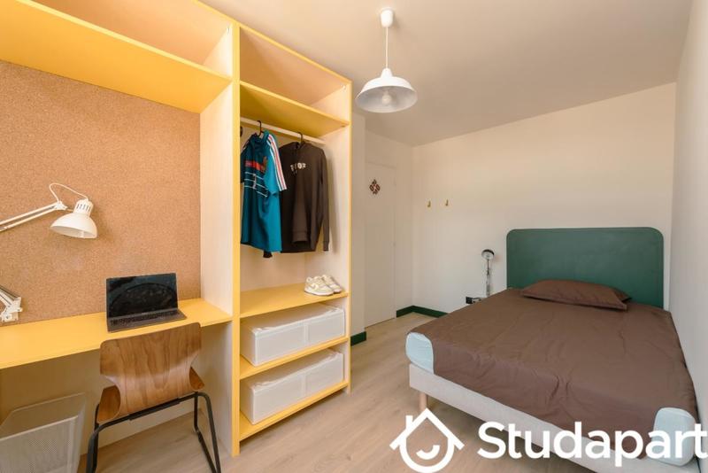 Chambre - 155 m² - 1 pièce