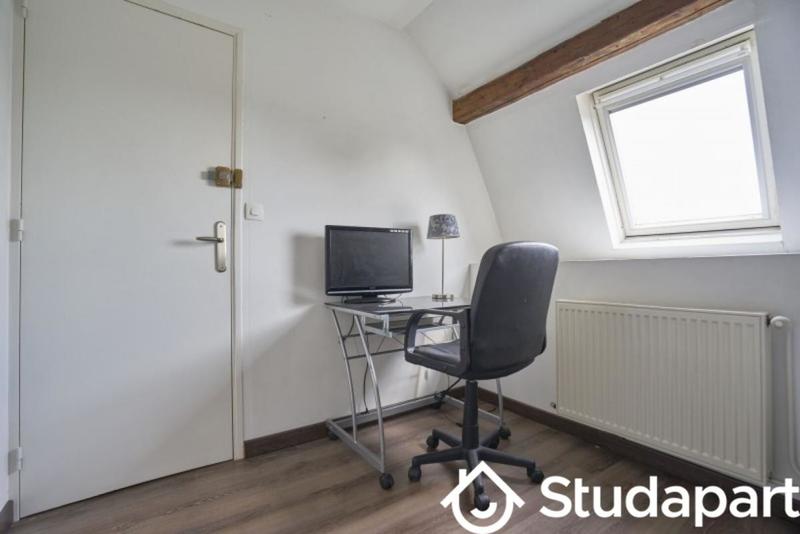 Chambre - 13 m² - 1 pièce