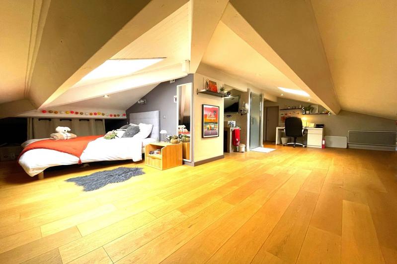 Maison d'architecte - 235 m² - 5 pièces