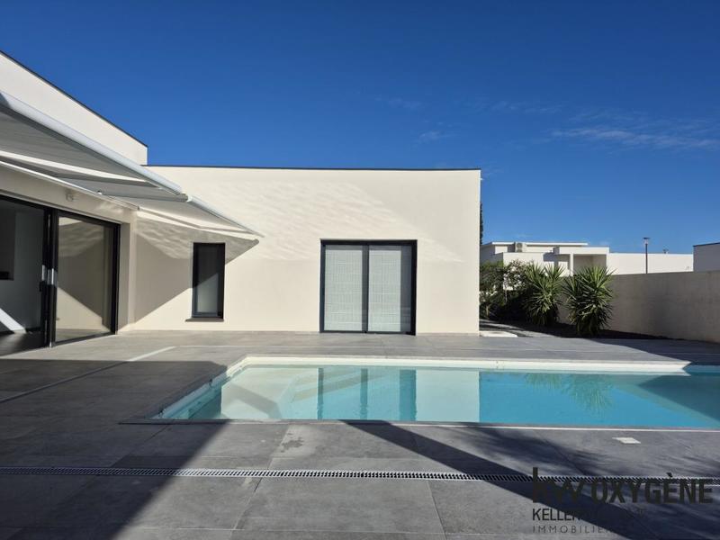 Maison - 232 m² - 6 pièces