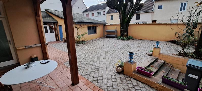 Maison ancienne - 210 m² - 7 pièces