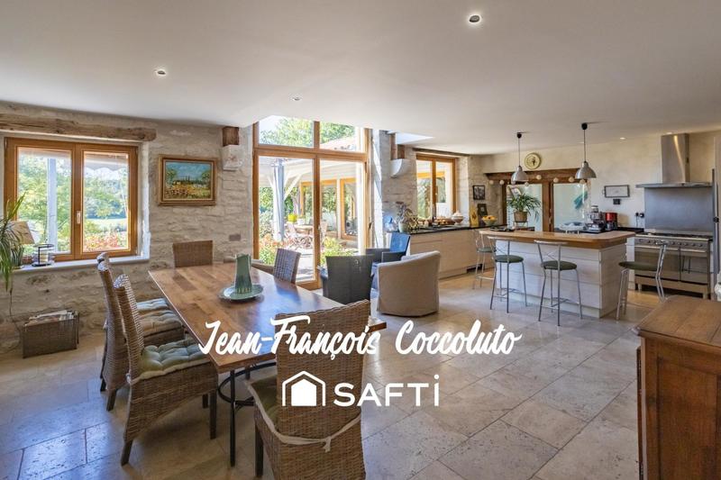 Maison - 350 m² - 13 pièces