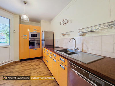 Appartement - 82 m² - 4 pièces