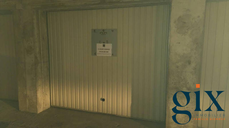 Parking / Garage - 14 m²