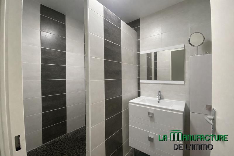 Appartement - 80 m² - 4 pièces