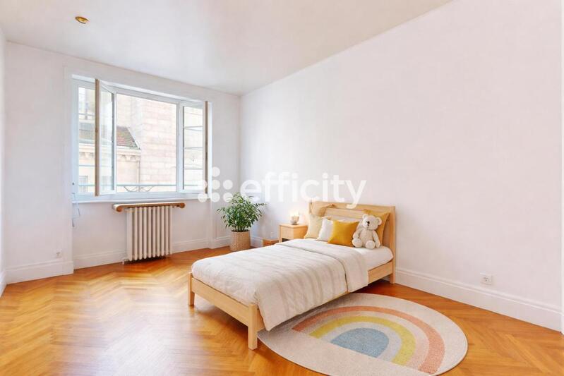 Appartement - 100 m² - 4 pièces