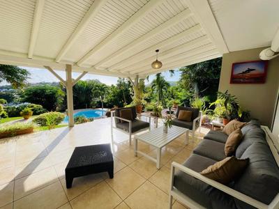 Villa - 254 m² - 6 pièces