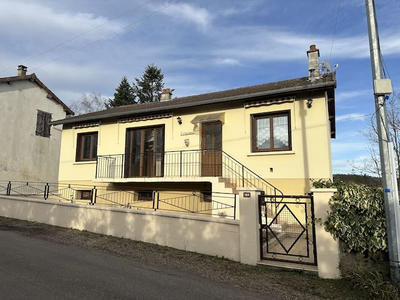 Maison - 90 m² - 5 pièces