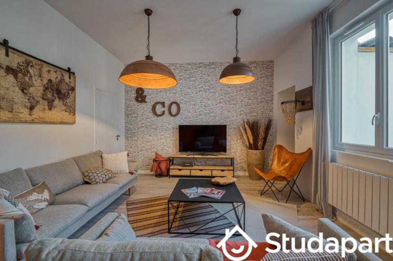 Chambre - 11 m² - 1 pièce