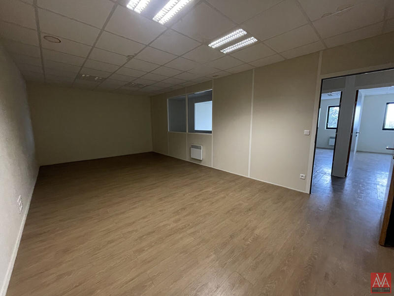 Local commercial - 890 m²