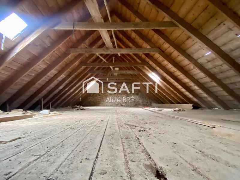 Maison - 225 m² - 12 pièces