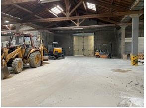 Local commercial - 2 400 m²