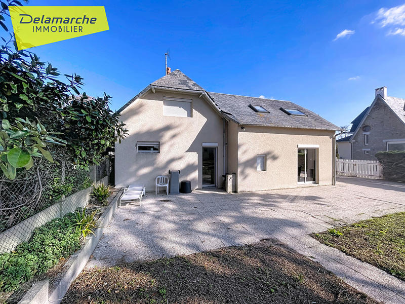 Maison - 90 m² - 5 pièces