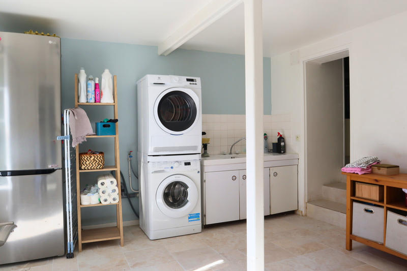 Maison - 255 m² - 9 pièces