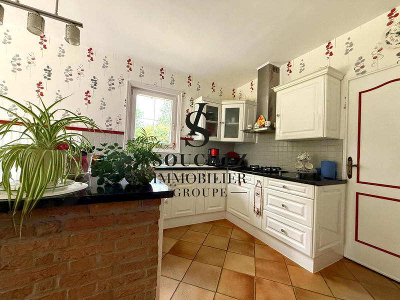 Maison - 140 m² - 5 pièces