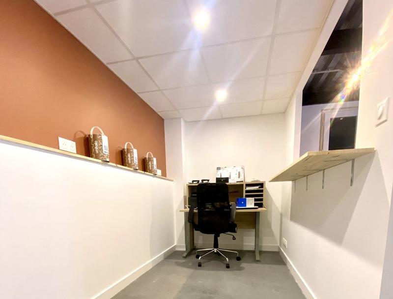 Bureau - 272 m² - 1 pièce