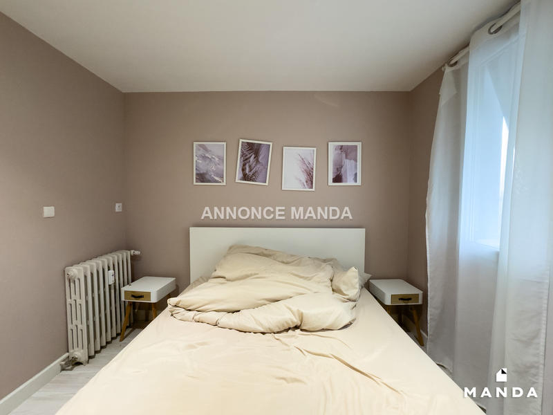 Chambre - 10 m² - 5 pièces