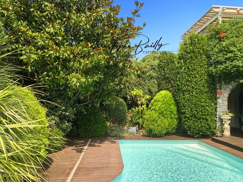 Maison d'architecte - 190 m² - 5 pièces