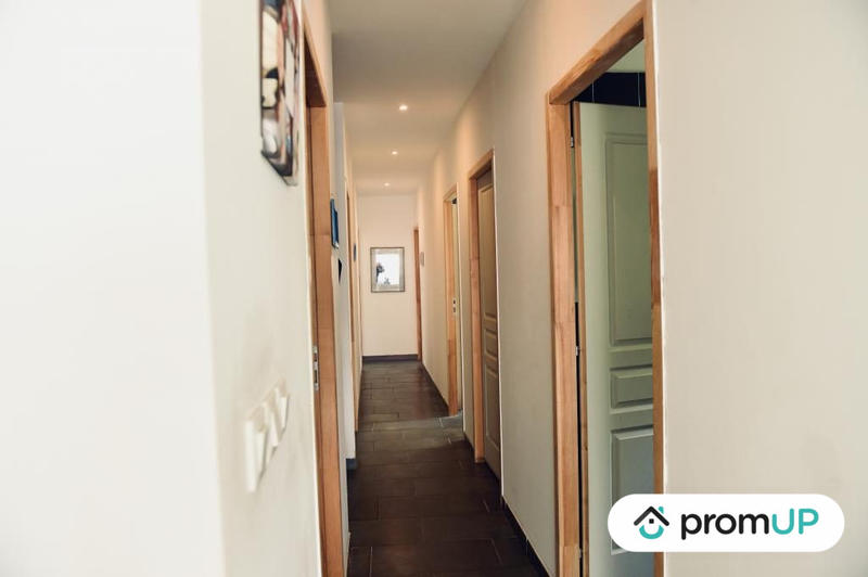 Maison - 365 m² - 6 pièces