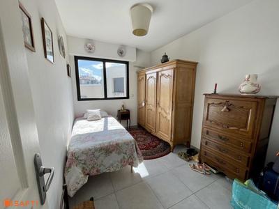 Appartement - 77 m² - 3 pièces