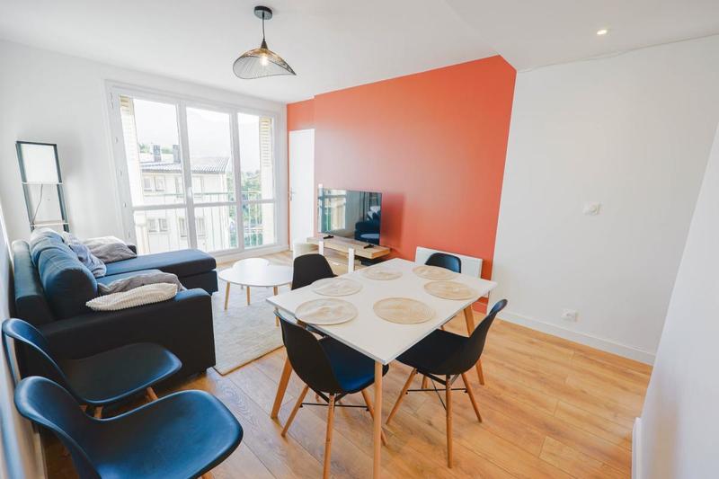 Chambre - 9 m² - 1 pièce