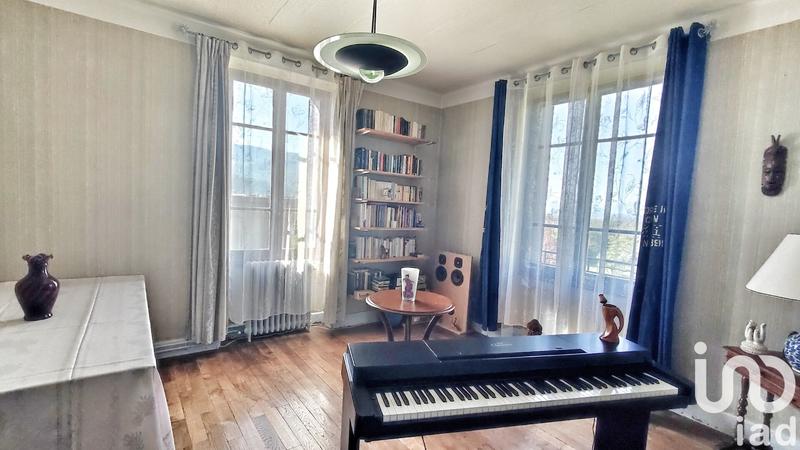 Maison - 240 m² - 11 pièces