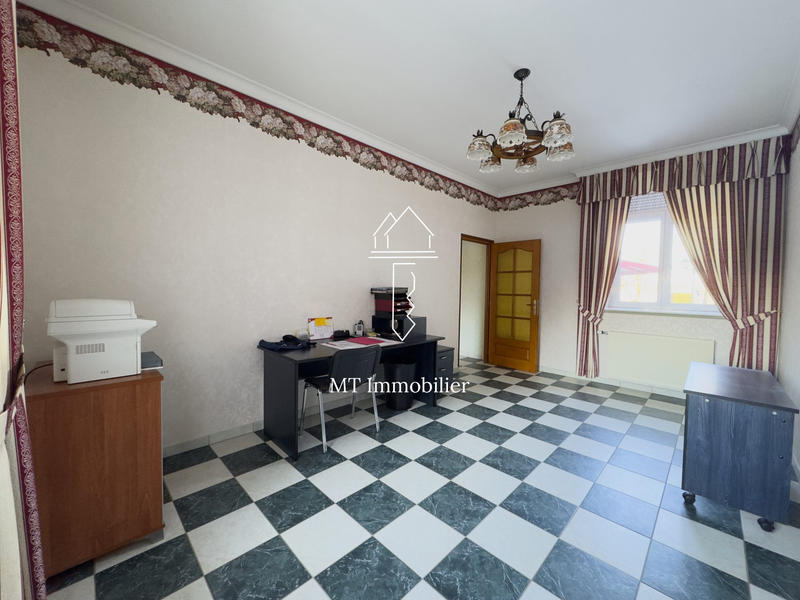 Maison - 257 m² - 10 pièces