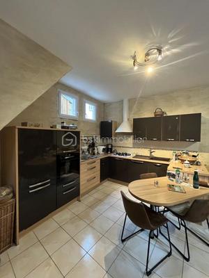 Immeuble - 128 m² - 7 pièces