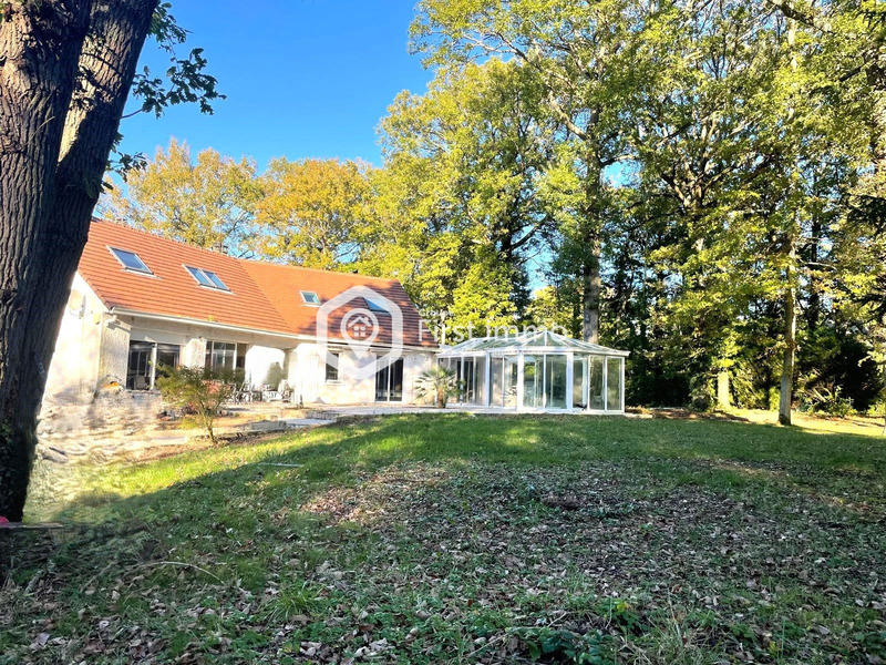 Maison - 230 m² - 7 pièces