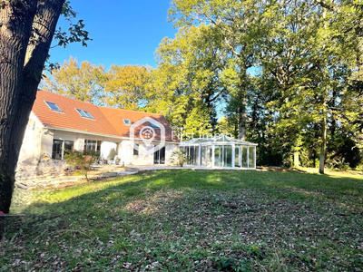 Maison - 230 m² - 7 pièces