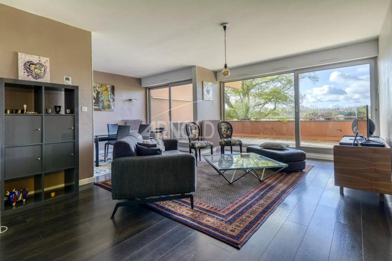 Appartement - 107 m² - 5 pièces