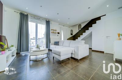 Maison - 93 m² - 5 pièces