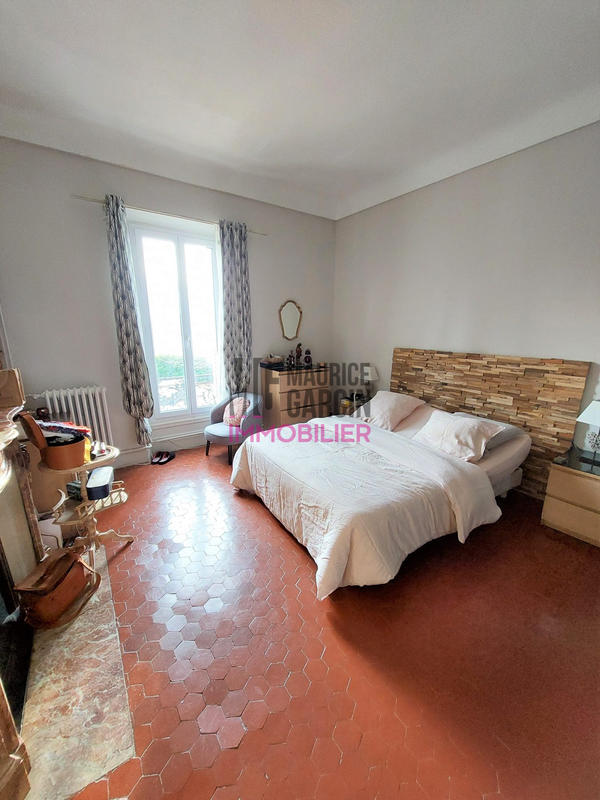 Maison - 390 m² - 10 pièces