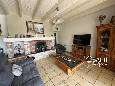 Maison - 275 m² - 9 pièces