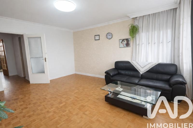 Appartement - 90 m² - 4 pièces
