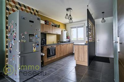 Maison - 80 m² - 4 pièces