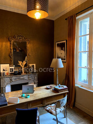 Maison - 350 m² - 12 pièces