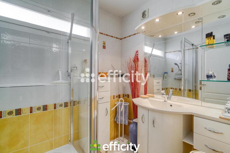 Appartement - 106 m² - 5 pièces