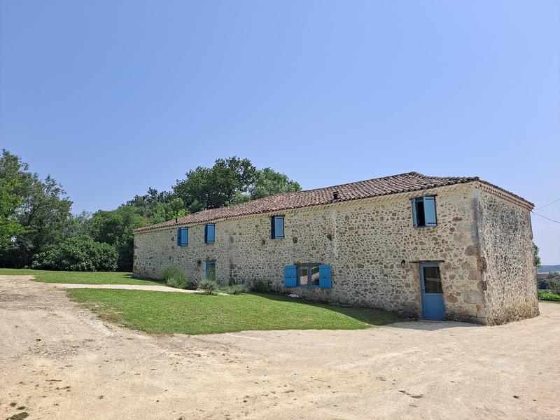 Maison - 550 m² - 16 pièces