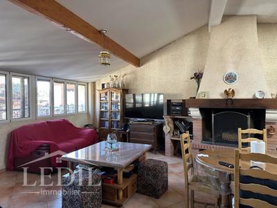 Appartement - 122 m² - 3 pièces