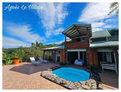 Maison - 137 m² - 4 pièces