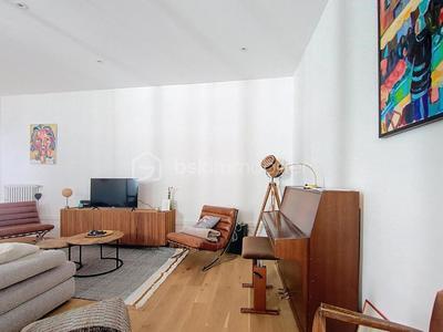 Loft - 83 m² - 3 pièces