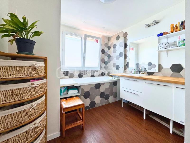 Maison - 146 m² - 8 pièces