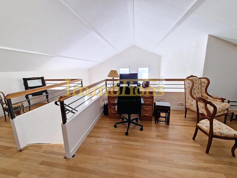 Maison - 182 m² - 7 pièces