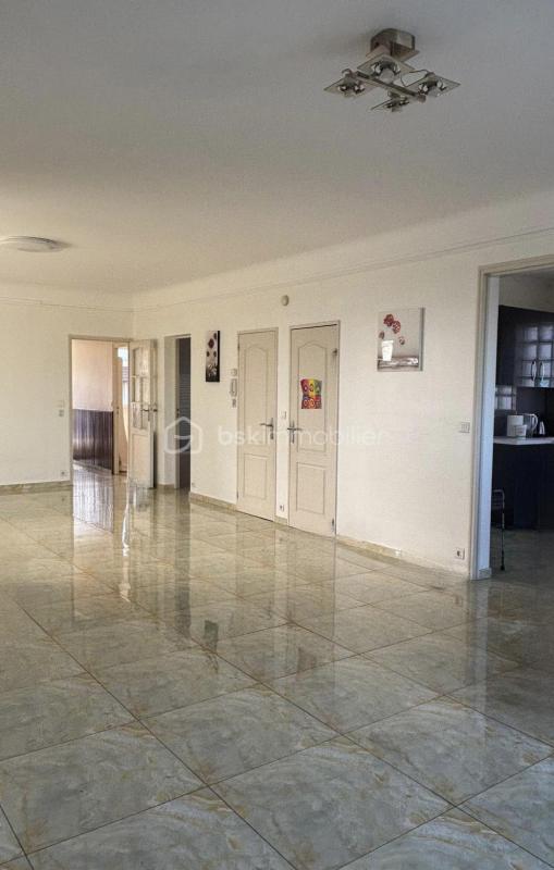 Pavillon - 183 m² - 7 pièces